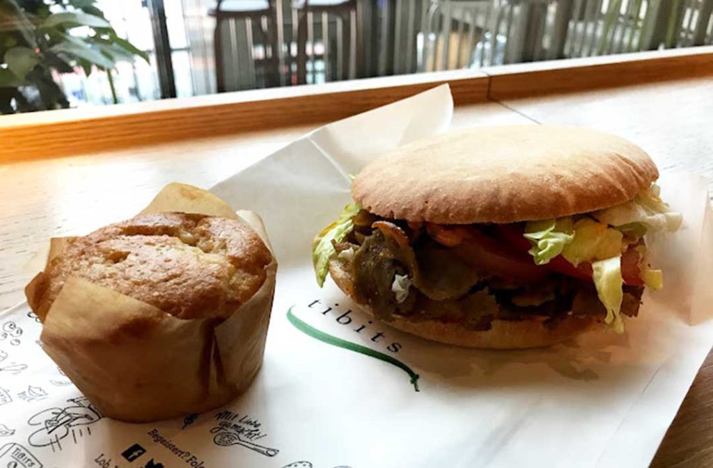 Panino vegano preparato da Tibits ristorante a Lucerna