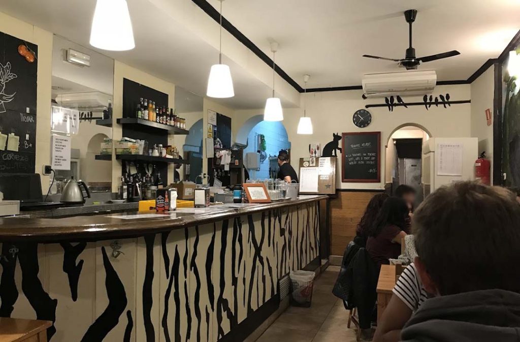 Interno di B13 bar bistrot a Madrid
