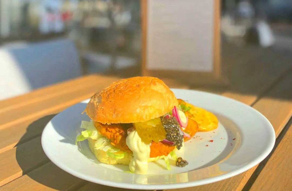Panino vegano servito da Mairube ristorante a Lucerna