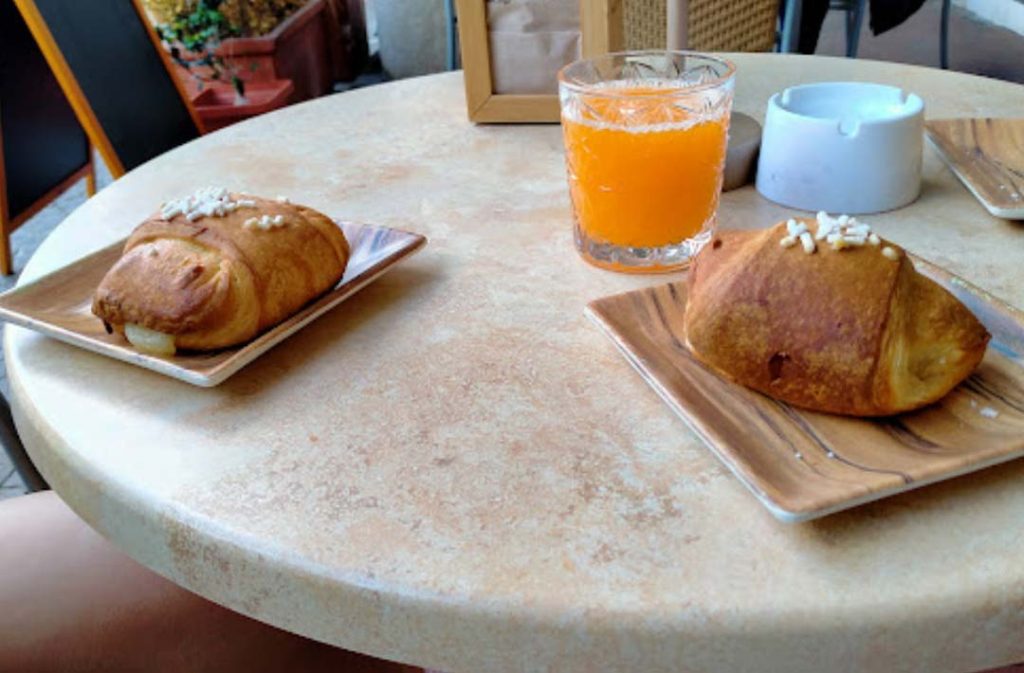 Brioches vegane servite da Caffettiamo Vomero a Napoli