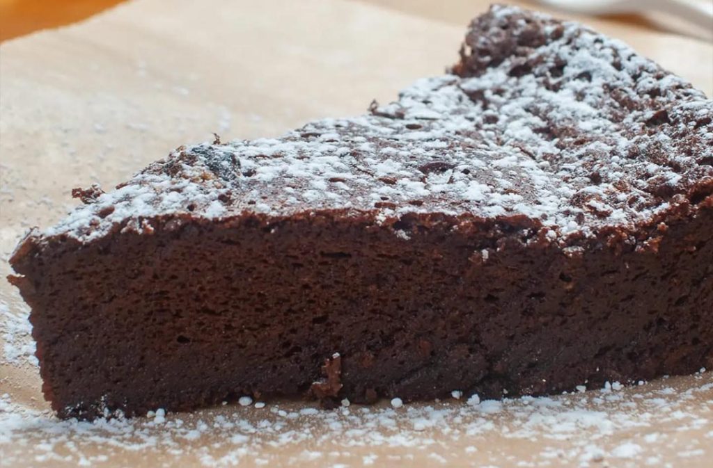 Dessert vegano al cioccolato acquistato da OVEN Forno Vegetariano a Napoli