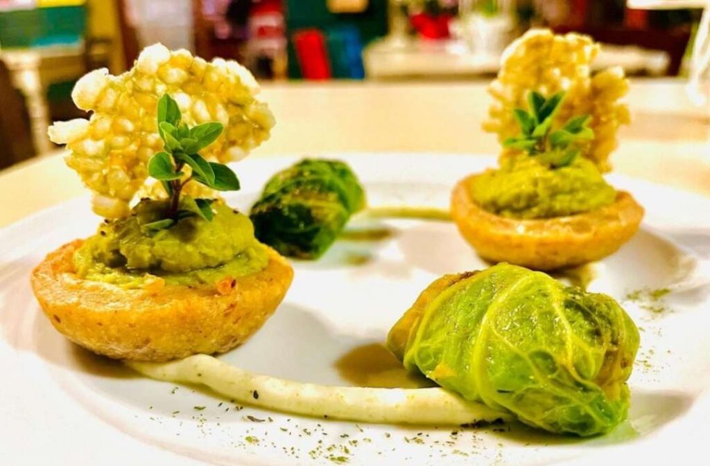 Cestini di cavolfiore preparati nell'agriturismo vegan-friendly La Buona Terra a Cervarese Santa Croce