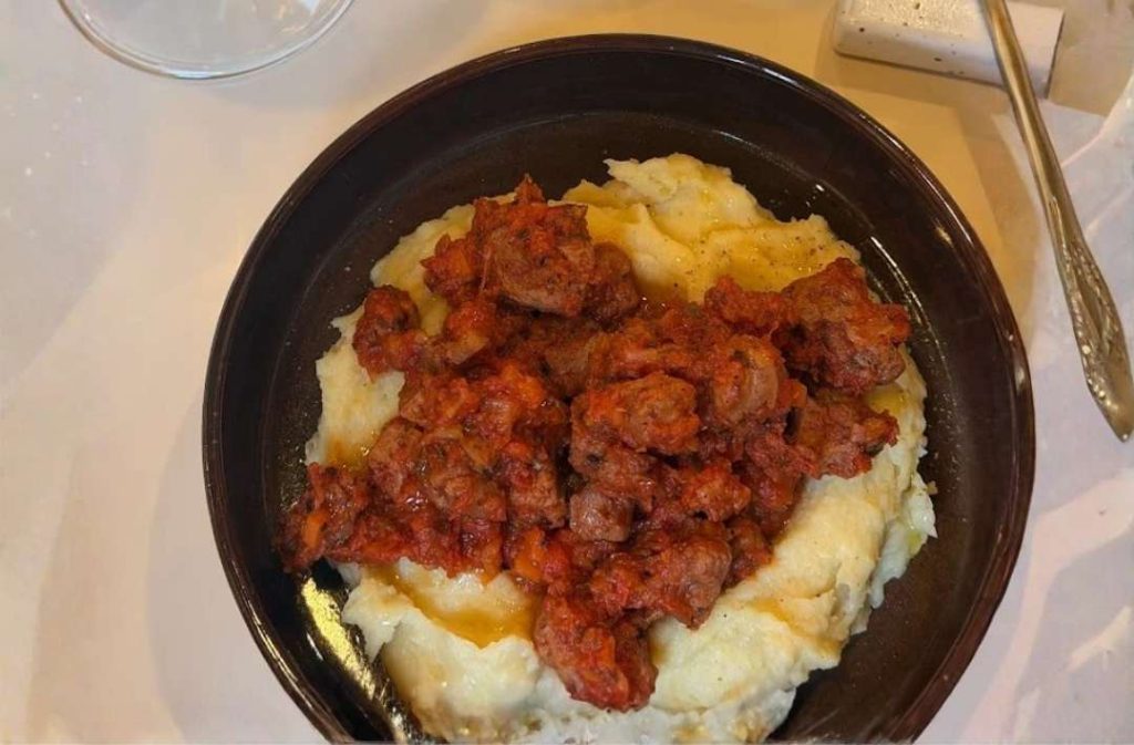 Primo vegetale preparato da Kora bistrot vegano a Cuneo