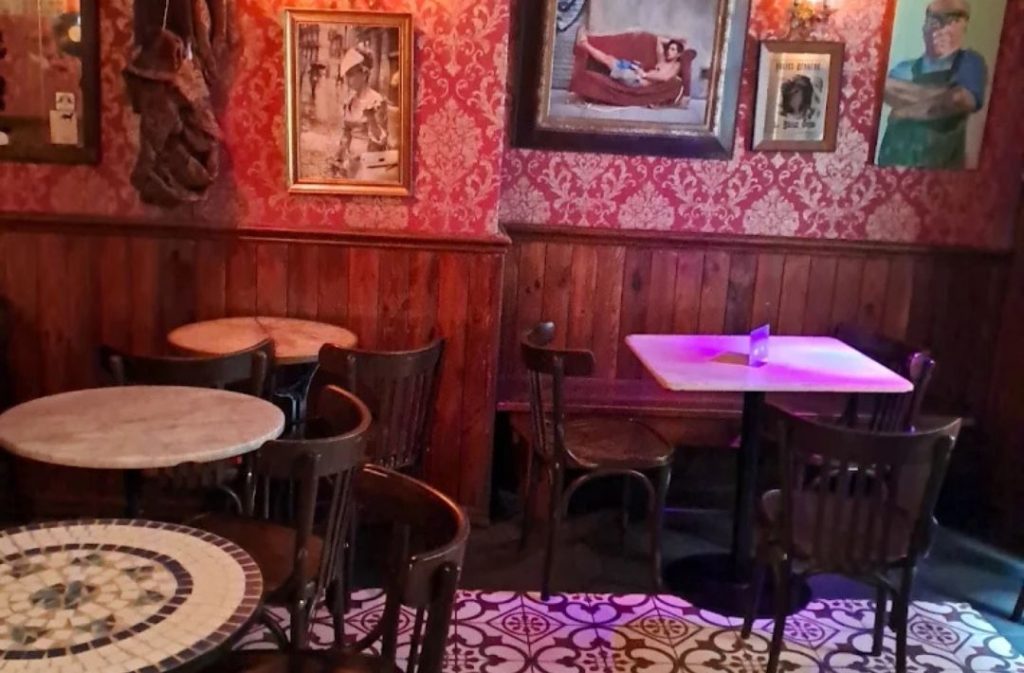 Interno di El Rabipelao ristorante a Barcellona